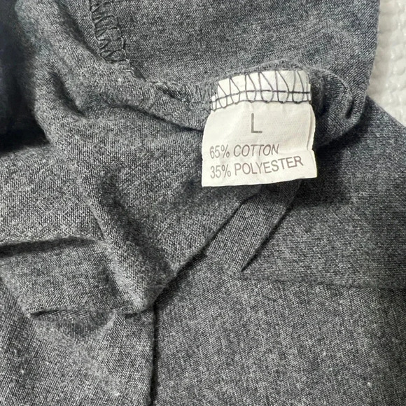 Dog Mom Tee  Heather Gray Crew Neck Short Sleeve T-Shirt size large - Picture 6 of 7